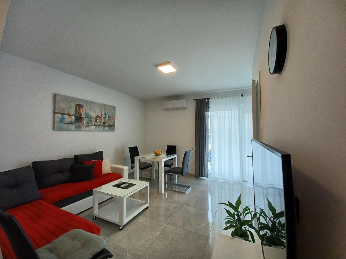 Apartments Leon 2 Novigrad  ภายนอก รูปภาพ