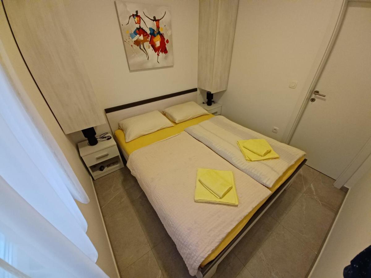 Apartments Leon 2 Novigrad  ภายนอก รูปภาพ